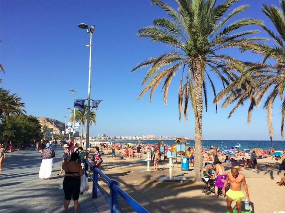 Lovely, New, Bright 3 Mins To Beach Apt 105 Sq Meters Alicante Eksteriør billede